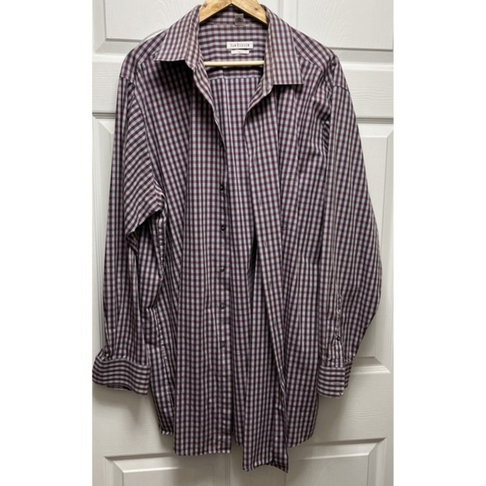 Van Heusen Shirt Men's Size 18.5 Tall Purple Maroon Plaid Long Sleeve Button Up